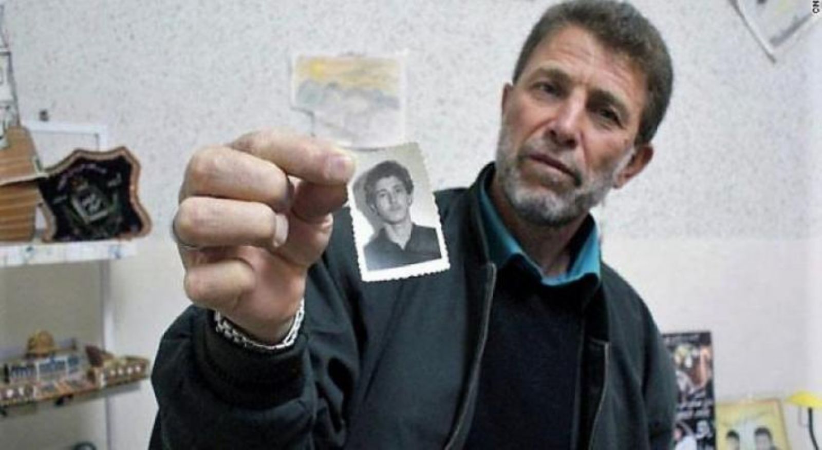 قضى ما يزيد عن 42 عامًا في السجون الاحتلال يعقد جلسة محاكمة جديدة لـ "نائل البرغوثي"