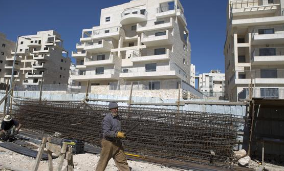  الإحصاء الفلسطيني: ارتفاع تكاليف البناء والطرق وشبكات المياه