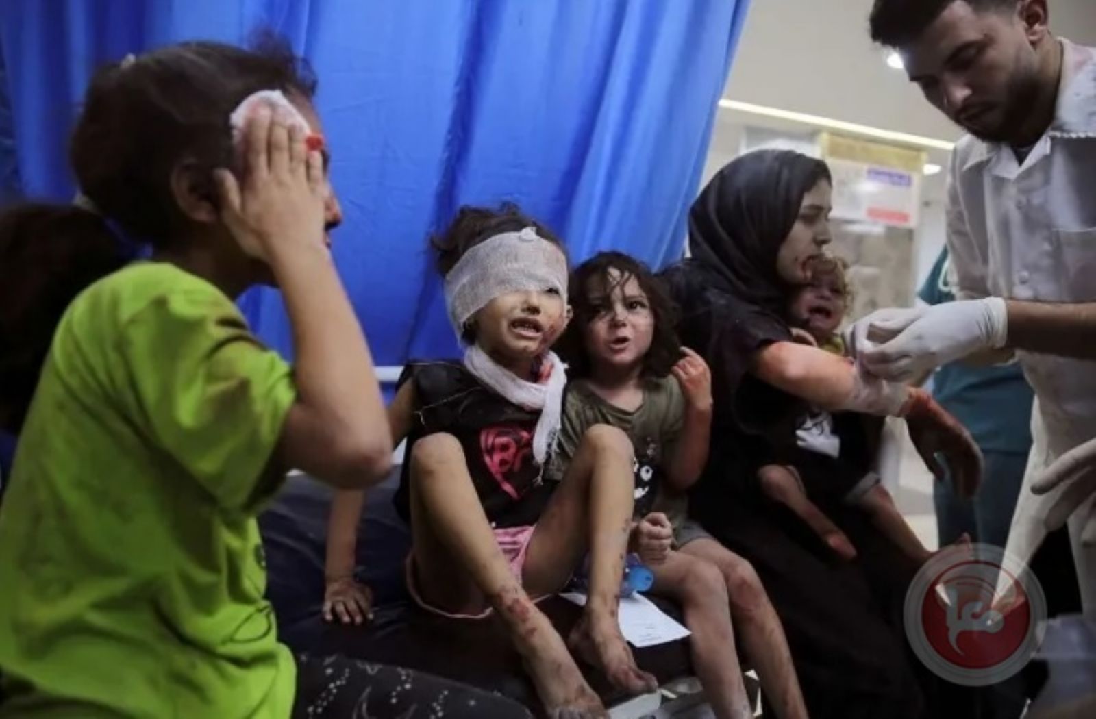 الموت يهدد اطفال غزة المرضى جراء الإخلاء القسري من المستشفيات