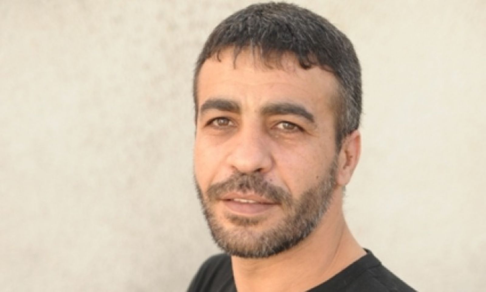 شقيق الأسير أبو حميد: تحسن طفيف على وضعه الصحي