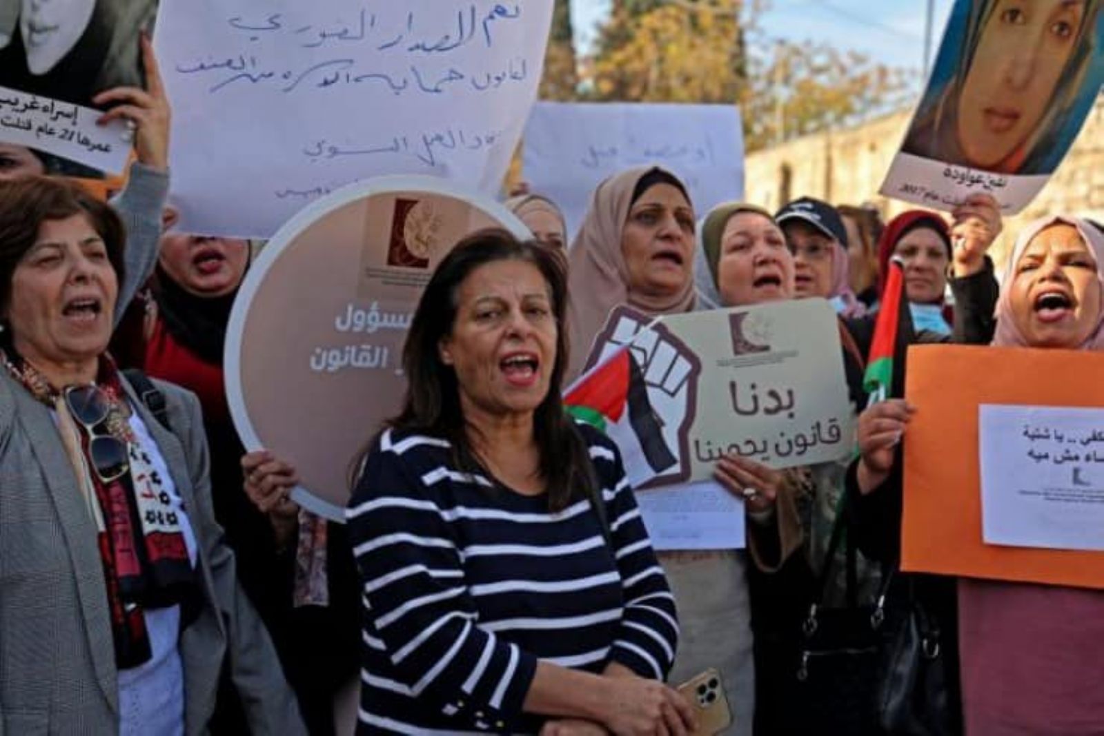 *«الديمقراطية» تدين الحملات التحريضية بحق المنظمات النسوية في غزة وتدعو لحوار هادئ في القضايا الجدلية