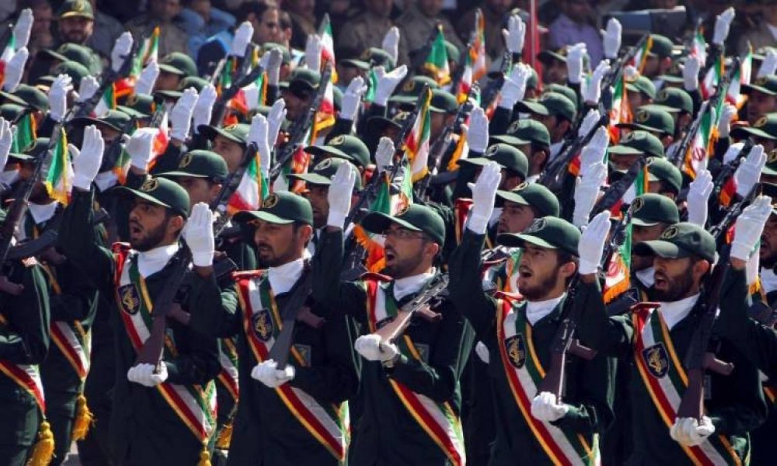 مصرع 19 شخصا في إيران بينهم قائد باستخبارات الحرس الثوري