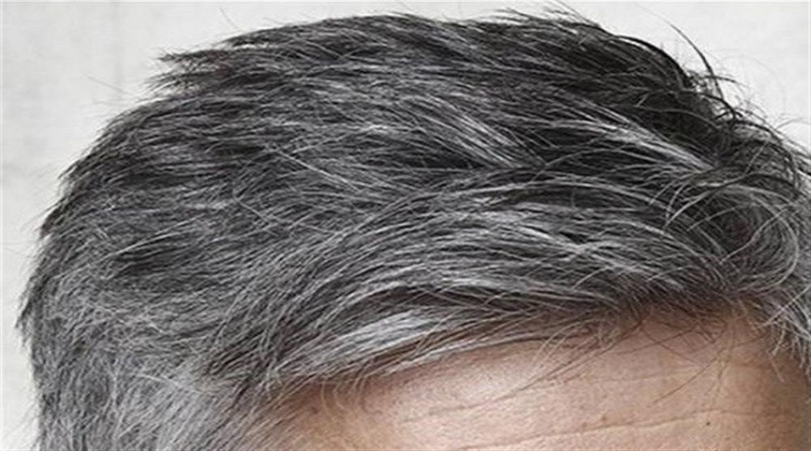 علماء يكشفون عن سبب شيب الشعر