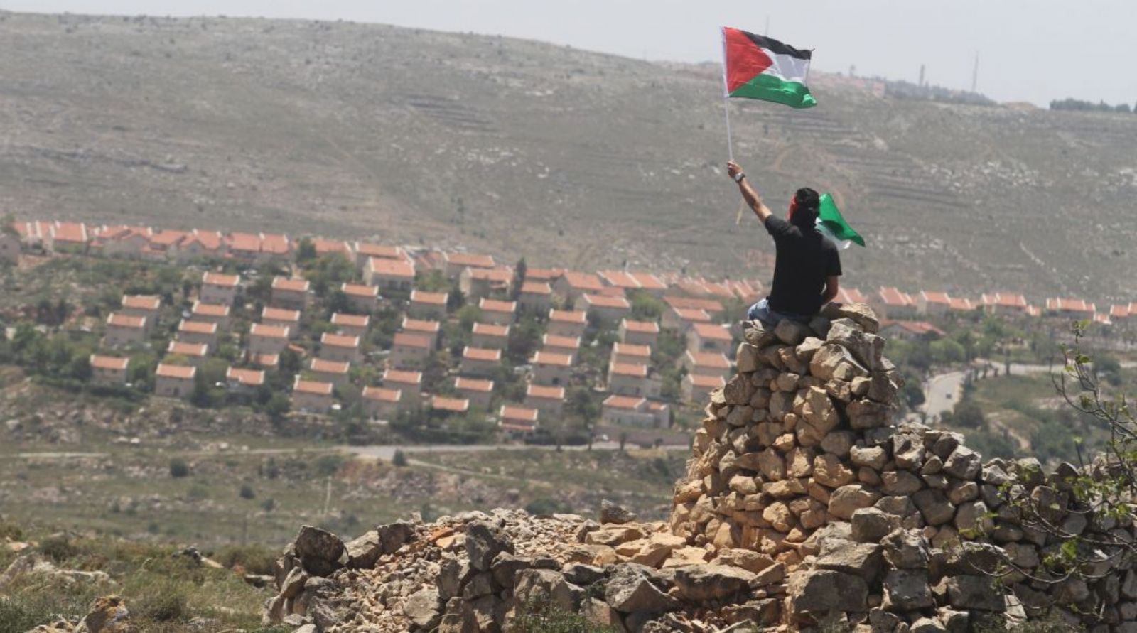 Israel demolishes two Palestinian homes in Nakab