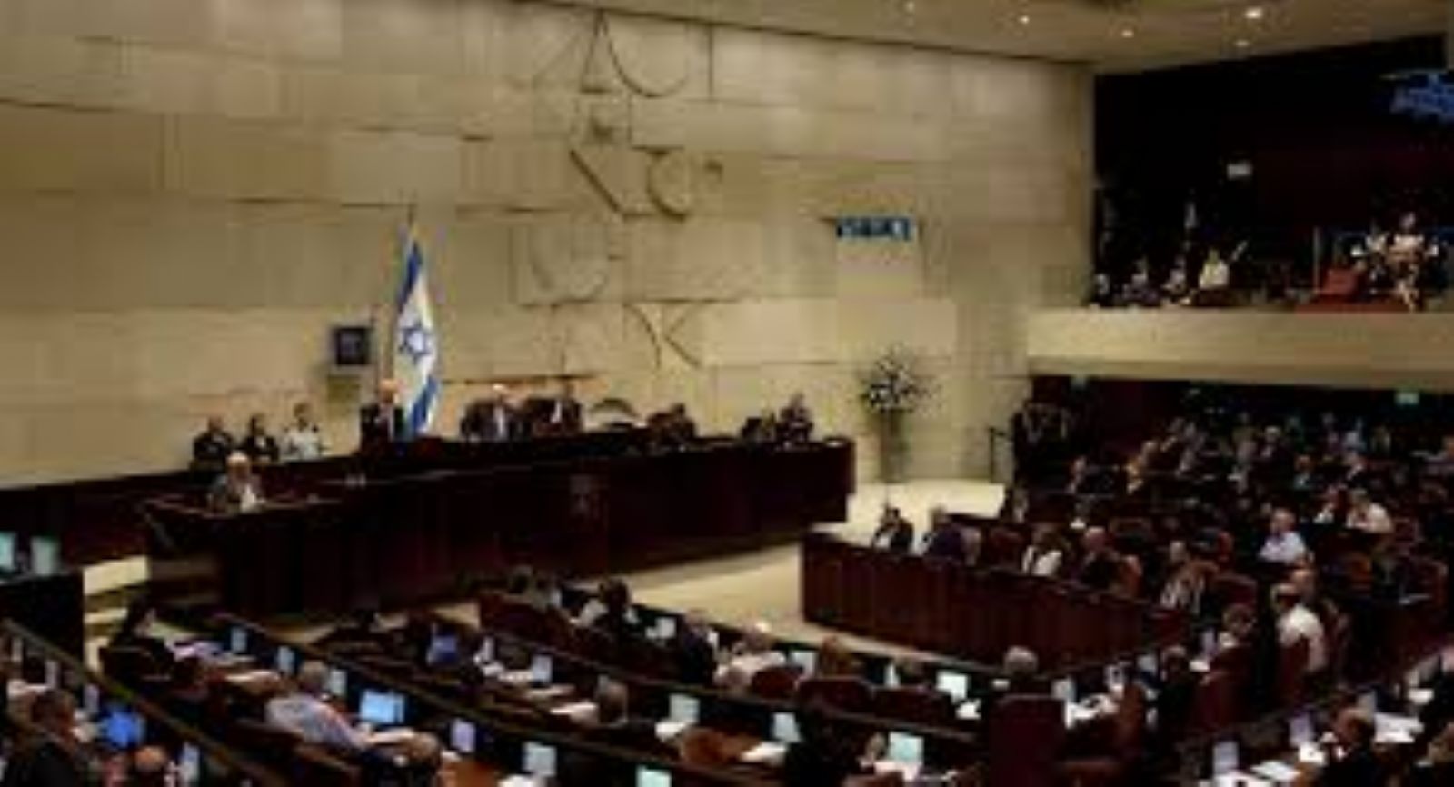 Israeli parliament gives PM authority to declare war