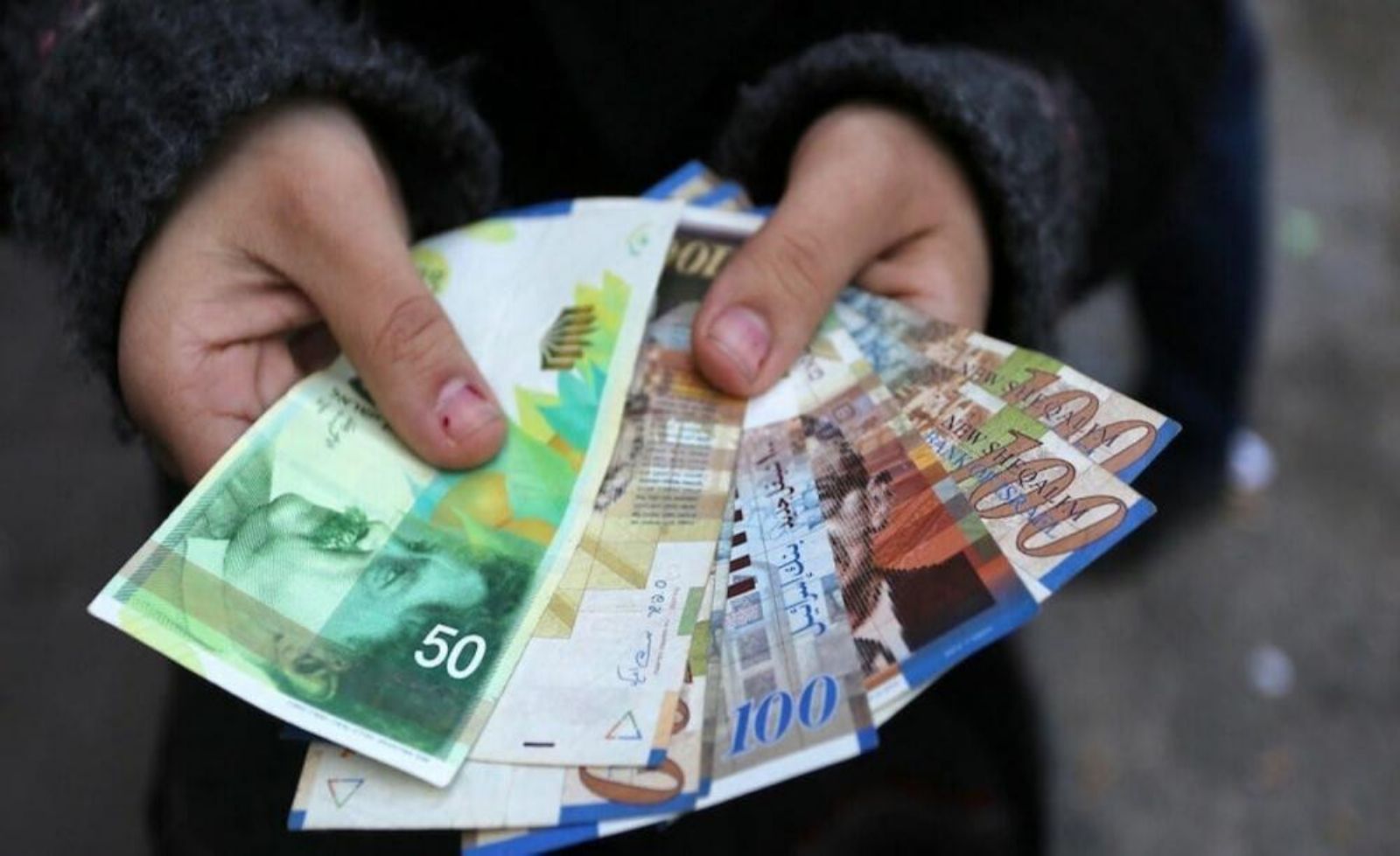 أسعار العملات بفلسطين الأحد