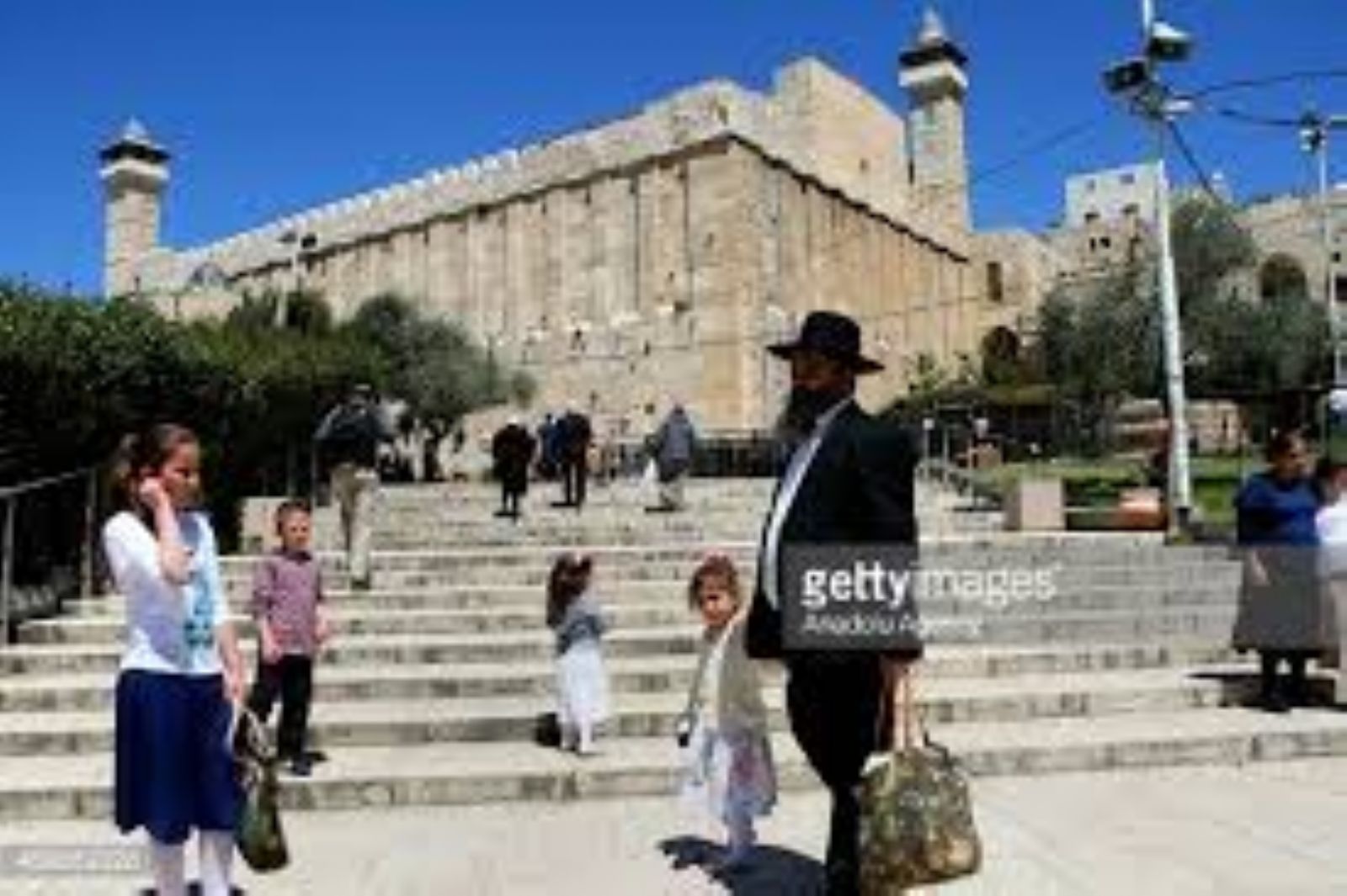 Israel banned call to prayer in Ibrahimi Mosque hundreds of times in 2017