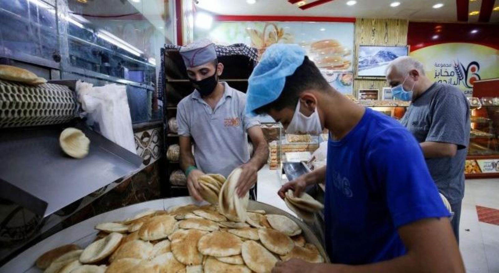 "الاقتصاد": مخزون الطحين في قطاع غزة يكفي لشهرين