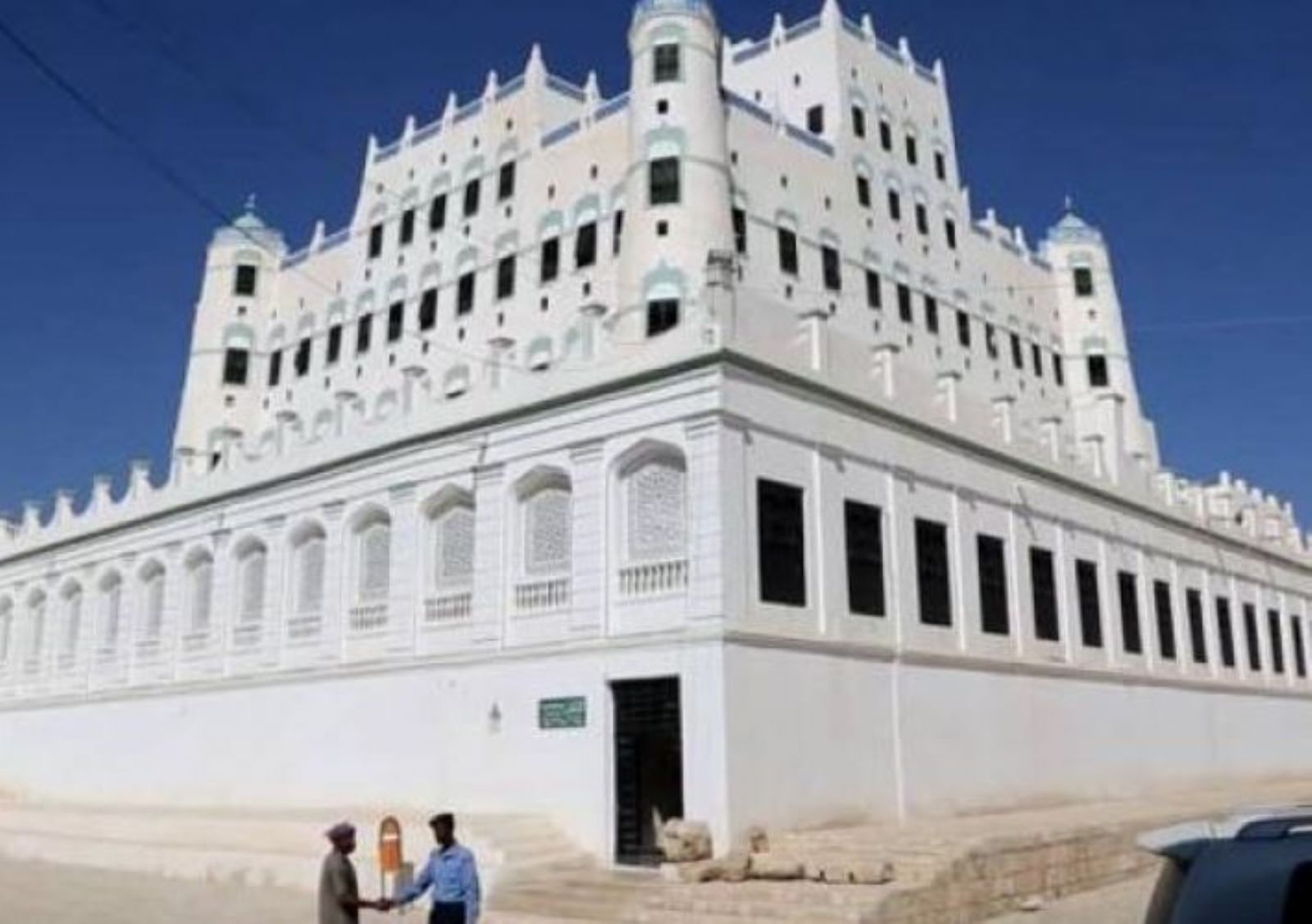 اليمن.. انهيار أجزاء من أقدم قصر طيني في العالم