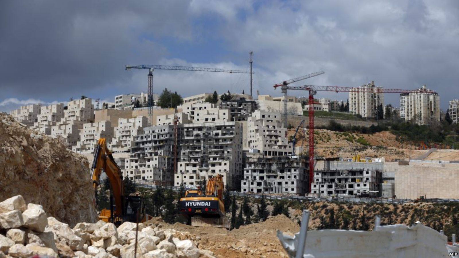 Israel to build 800 new settlement units in occupied Jerusalem